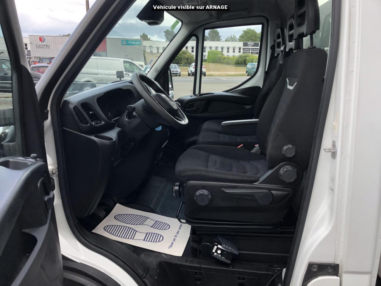 IVECO Daily 35 C 16H3.0 (Quad-Leaf) CHASSIS CABINE 2014 35C/35S Chassis cabine 35 C Epmt.3.75 PHASE 4 - Dostavno vozilo prekucnik: slika 5 IVECO Daily 35 C 16H3.0 (Quad-Leaf) CHASSIS CABINE 2014 35C/35S Chassis cabine 35 C Epmt.3.75 PHASE 4 - Dostavno vozilo prekucnik: slika 5