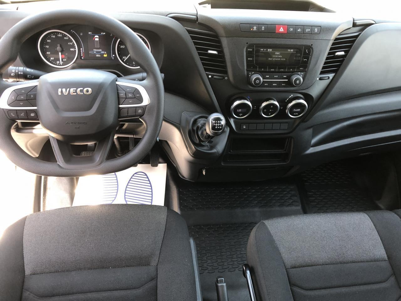 Iveco Daily 35 C 16 CAISSE HAYON 20M3 - Dostavno vozilo z zabojnikom: slika 4 Iveco Daily 35 C 16 CAISSE HAYON 20M3 - Dostavno vozilo z zabojnikom: slika 4
