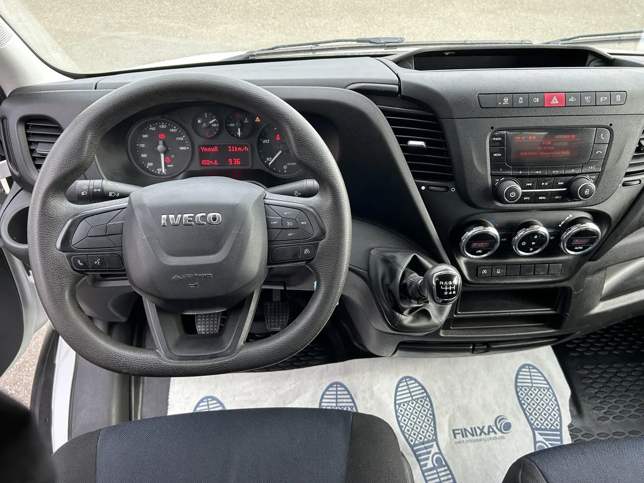 Iveco Daily 35C14 D EMPATTEMENT 3750 - Dostavno vozilo prekucnik: slika 4 Iveco Daily 35C14 D EMPATTEMENT 3750 - Dostavno vozilo prekucnik: slika 4