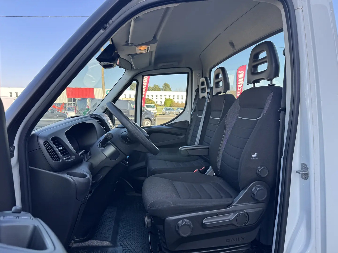 Iveco Daily 35S16 D EMPATTEMENT 4100 - Vlečno vozilo: slika 3 Iveco Daily 35S16 D EMPATTEMENT 4100 - Vlečno vozilo: slika 3