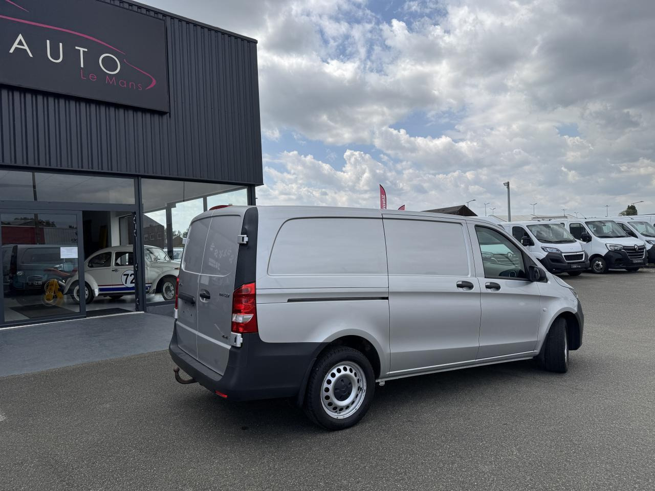 Mercedes Vito 114 CDI 4X4 LONG SELECT PROPULSION 9G-TRONIC - Furgon: slika 5 Mercedes Vito 114 CDI 4X4 LONG SELECT PROPULSION 9G-TRONIC - Furgon: slika 5