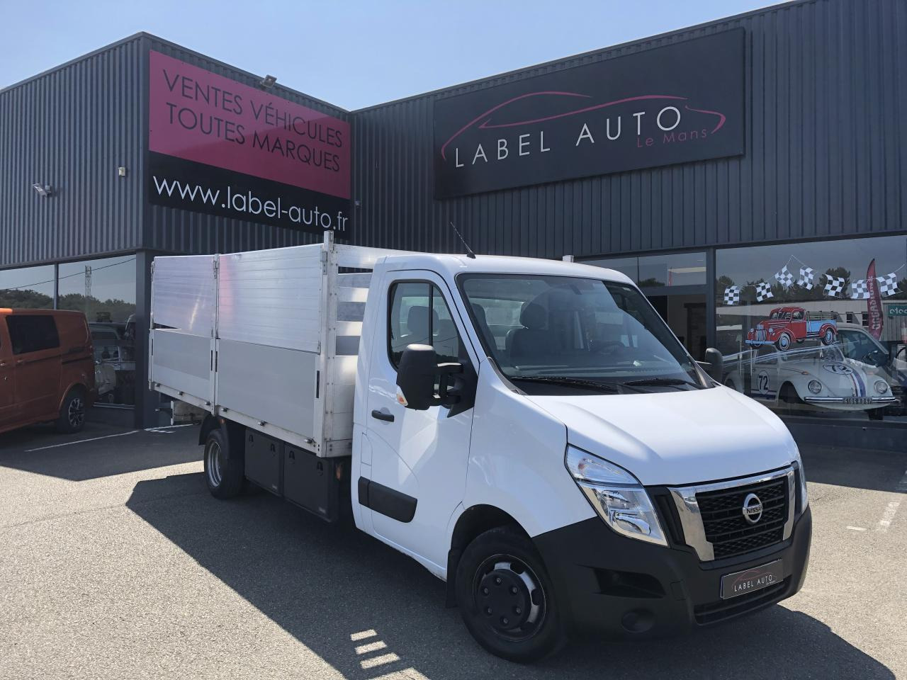 NISSAN INTERSTAR 3T5 2.3 DCI 165CH PLATEAU RIDELLES 4M50 - Dostavno vozilo s kesonom: slika 2 NISSAN INTERSTAR 3T5 2.3 DCI 165CH PLATEAU RIDELLES 4M50 - Dostavno vozilo s kesonom: slika 2