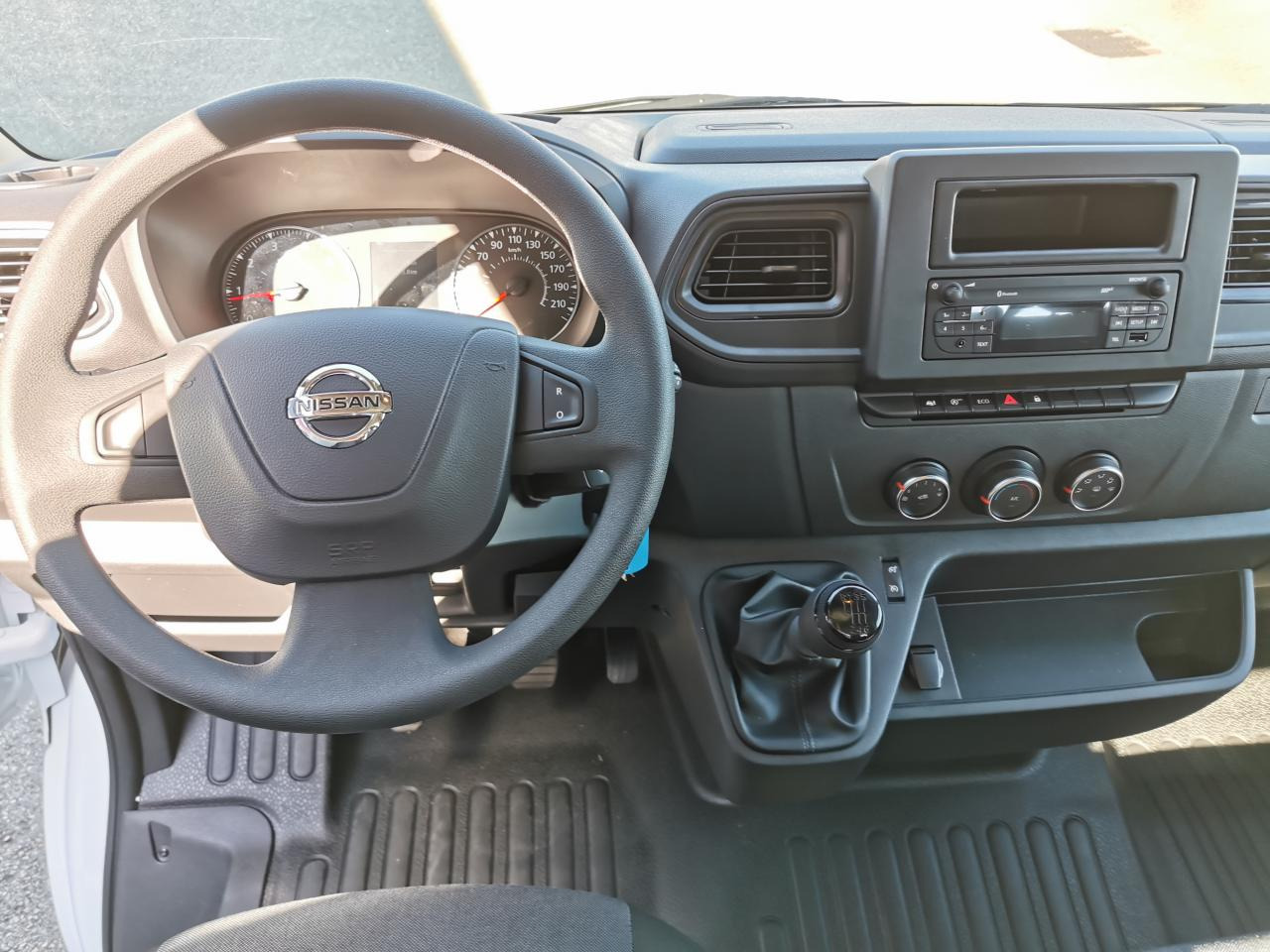 NISSAN Interstar Acenta 3.5t L3H1 2.3 dCi TT 165 - S/S II 2021 TRANSPORTS SPECIFIQUES Benne Scattolini + c - Dostavno vozilo prekucnik: slika 5 NISSAN Interstar Acenta 3.5t L3H1 2.3 dCi TT 165 - S/S II 2021 TRANSPORTS SPECIFIQUES Benne Scattolini + c - Dostavno vozilo prekucnik: slika 5