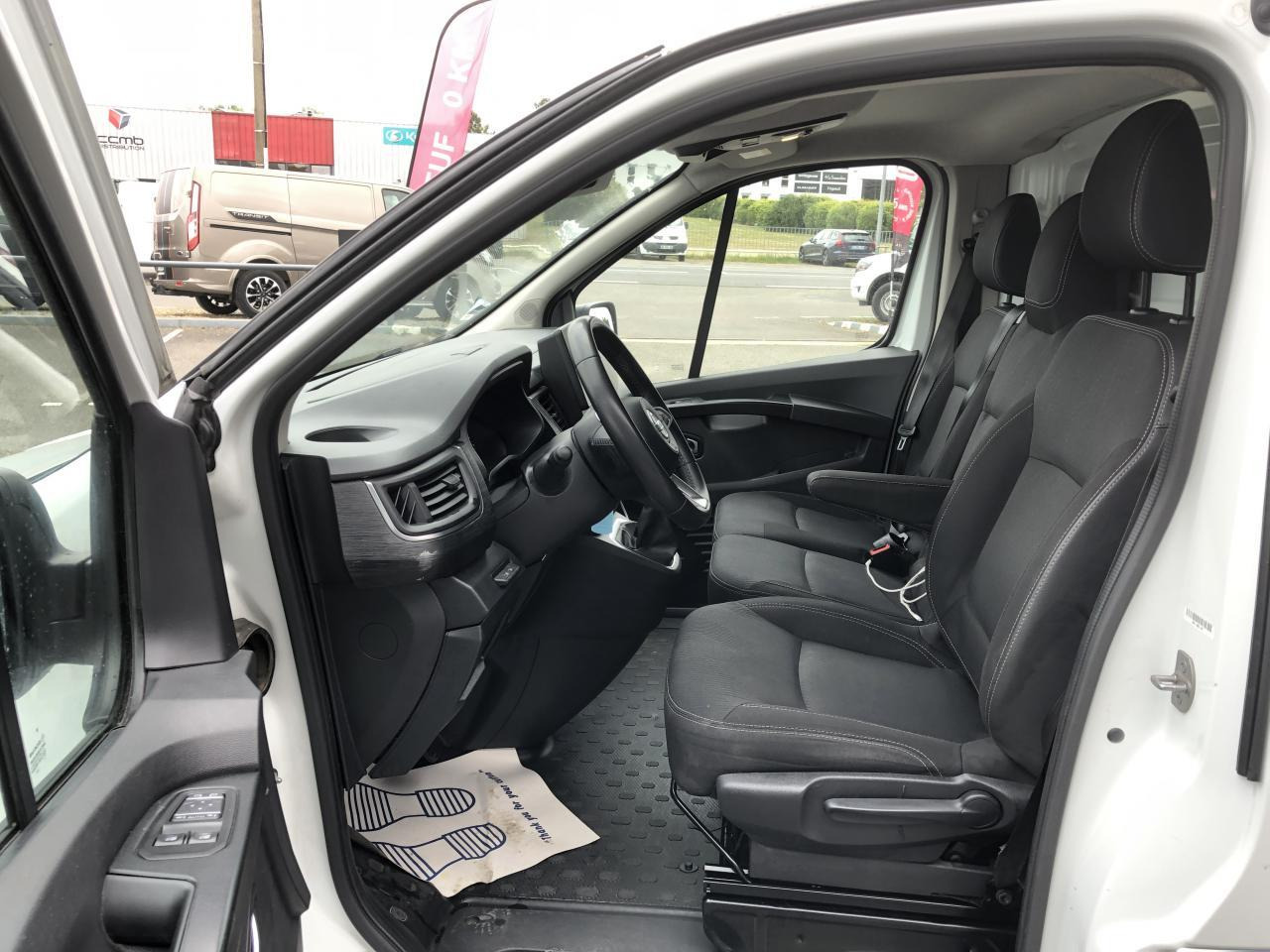 Nissan Primastar L1H1 2T8 2.0 DCI 150CH N-CONNECTA DCT GPS KIT BOIS - Furgon: slika 4 Nissan Primastar L1H1 2T8 2.0 DCI 150CH N-CONNECTA DCT GPS KIT BOIS - Furgon: slika 4