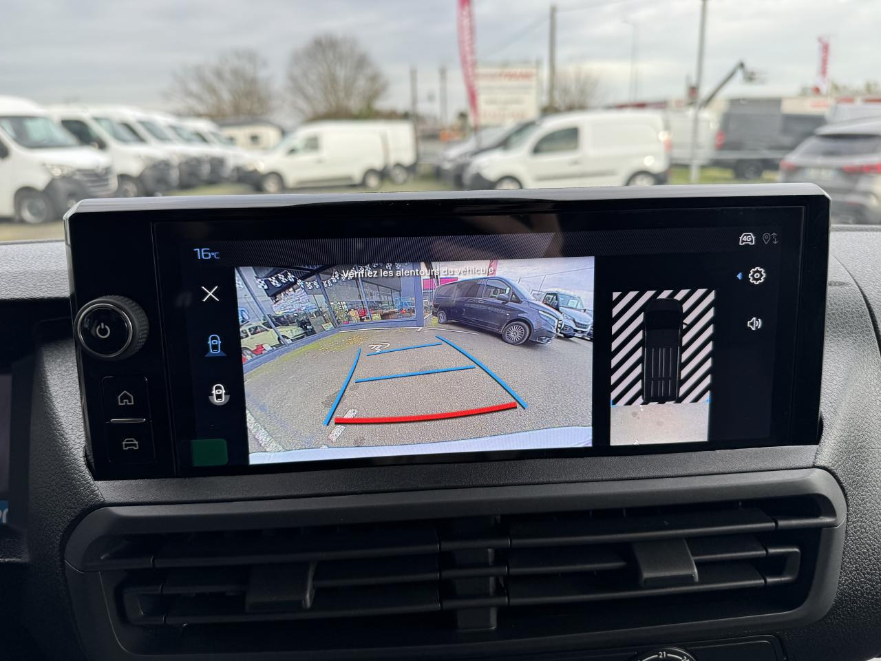 Nov Furgon PEUGEOT Expert M 2.0 BlueHDi - 145 S&S - BV EAT8 III FOURGON Fourgon PHASE 2: slika 12 Nov Furgon PEUGEOT Expert M 2.0 BlueHDi - 145 S&S - BV EAT8 III FOURGON Fourgon PHASE 2: slika 12