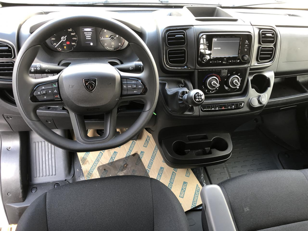 PEUGEOT boxer 3t5 plateau 4m20 2.2 hdi 140ch - Dostavno vozilo s kesonom: slika 5 PEUGEOT boxer 3t5 plateau 4m20 2.2 hdi 140ch - Dostavno vozilo s kesonom: slika 5