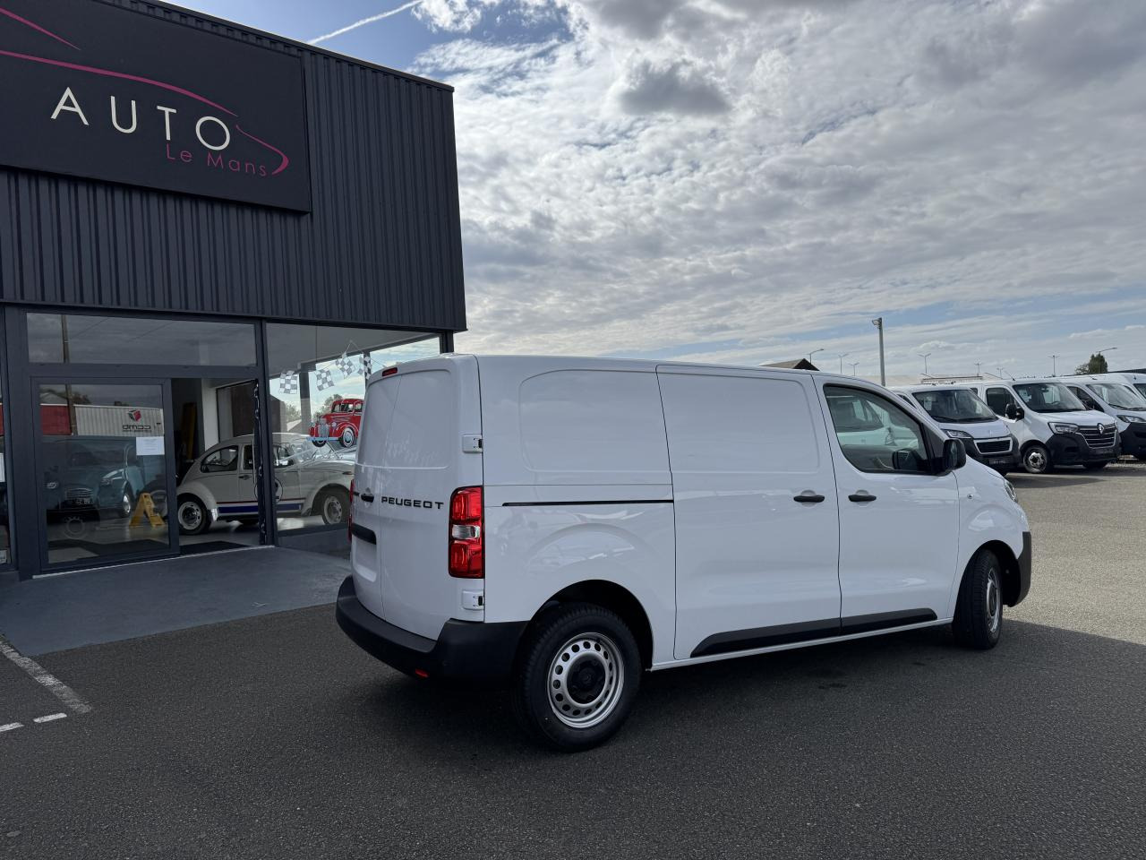 PEUGEOT expert M 2.0 BLUEHDI 145CH PACK CONNECT - Furgon: slika 5 PEUGEOT expert M 2.0 BLUEHDI 145CH PACK CONNECT - Furgon: slika 5