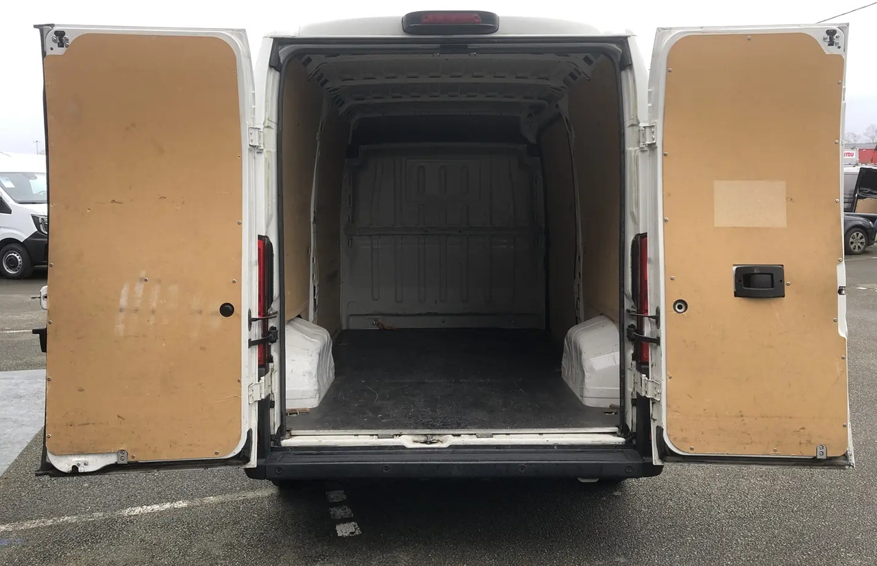 Peugeot Boxer 333 L2H2 2.2 BLUEHDI S&S 140CH ASPHALT - Furgon, Dostavno vozilo z dvojno kabino: slika 4 Peugeot Boxer 333 L2H2 2.2 BLUEHDI S&S 140CH ASPHALT - Furgon, Dostavno vozilo z dvojno kabino: slika 4