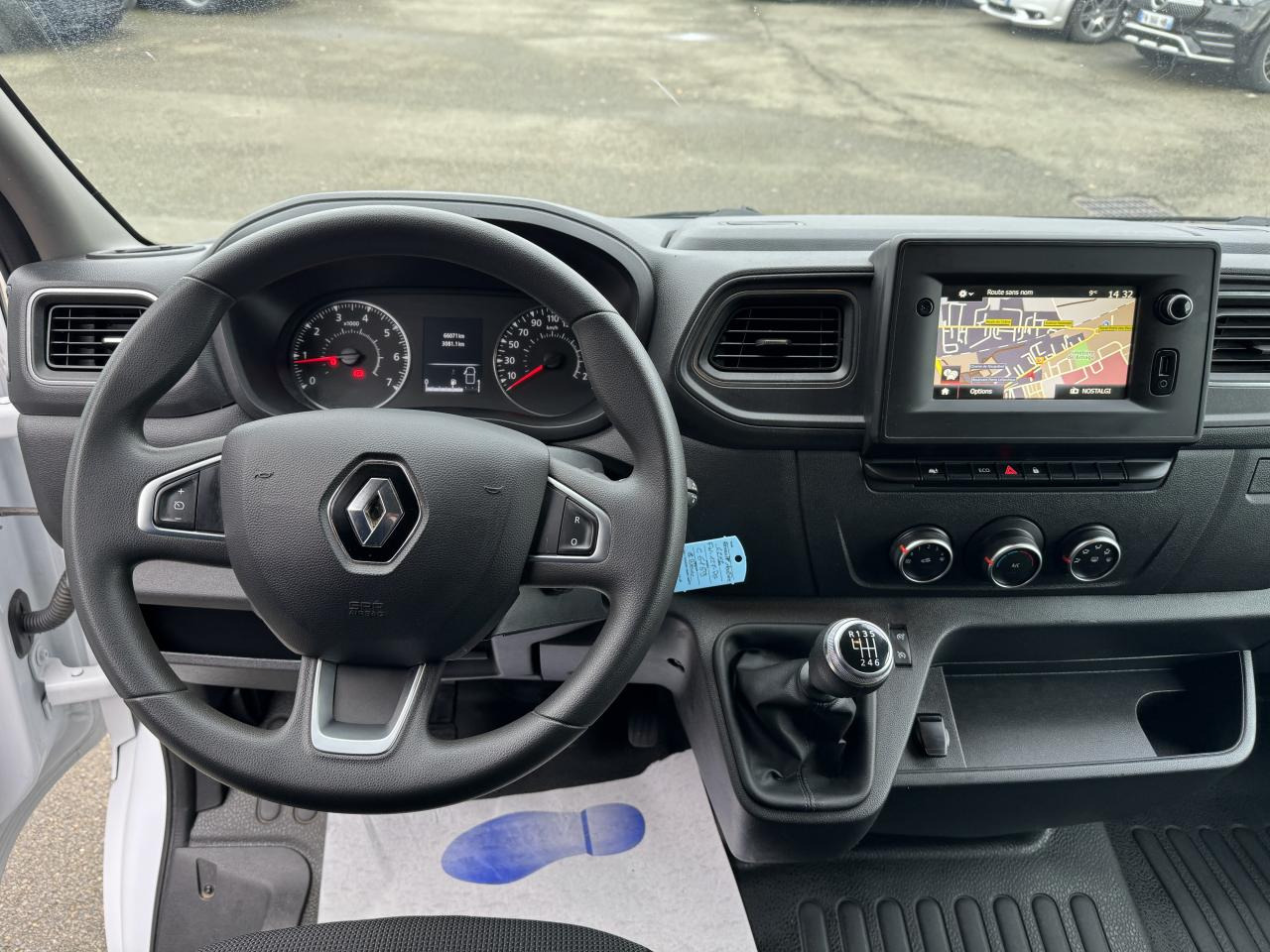 RENAULT MASTER 3T5 2.3 DCI 150CH GRAND CONFORT - Furgon: slika 4 RENAULT MASTER 3T5 2.3 DCI 150CH GRAND CONFORT - Furgon: slika 4