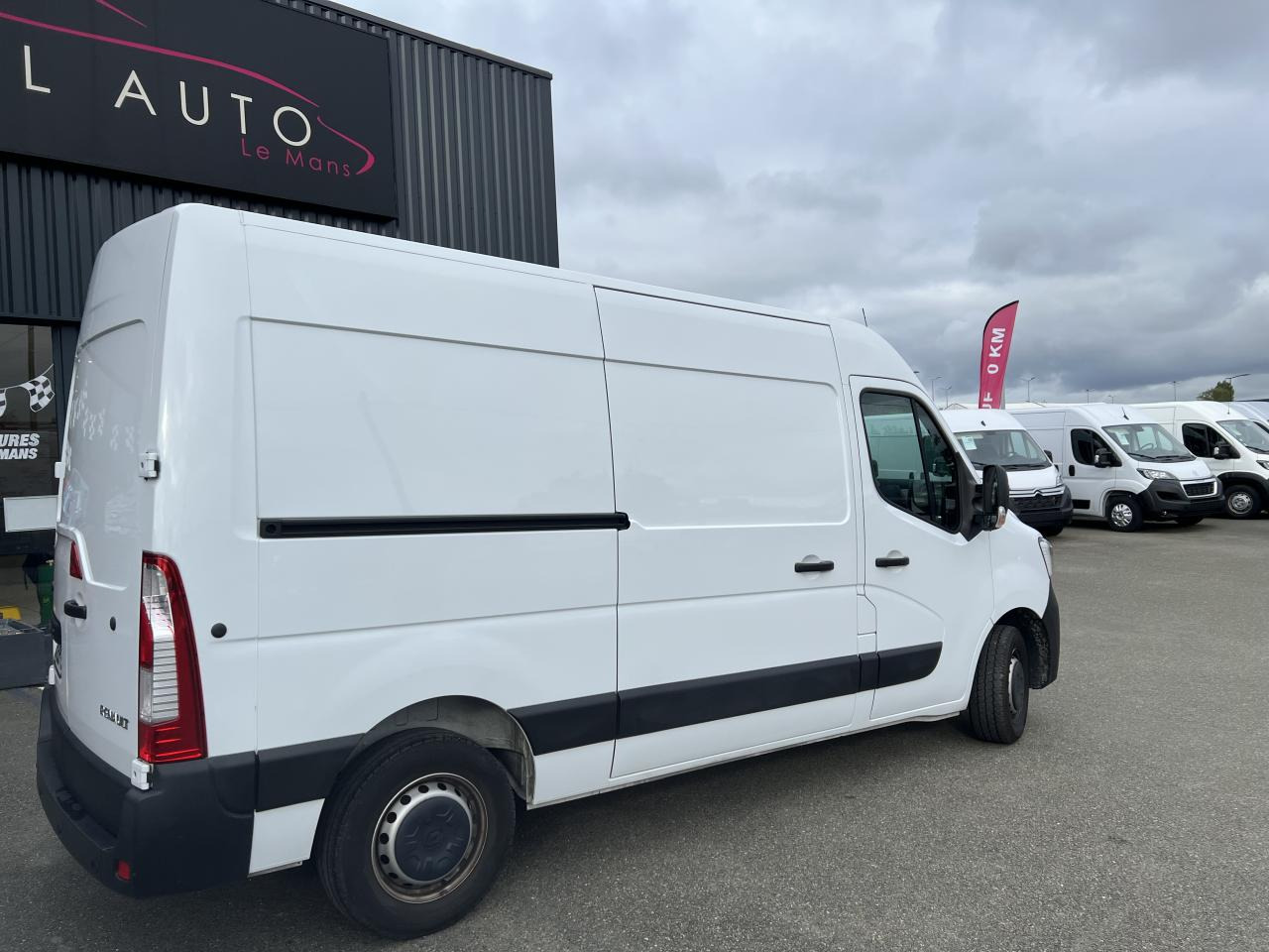 RENAULT Master Grand Confort F3300 L2H2 2.3 dCi - 135 III FOURGON Fourgon L2H2 Traction PHASE 3 - Furgon: slika 5 RENAULT Master Grand Confort F3300 L2H2 2.3 dCi - 135 III FOURGON Fourgon L2H2 Traction PHASE 3 - Furgon: slika 5