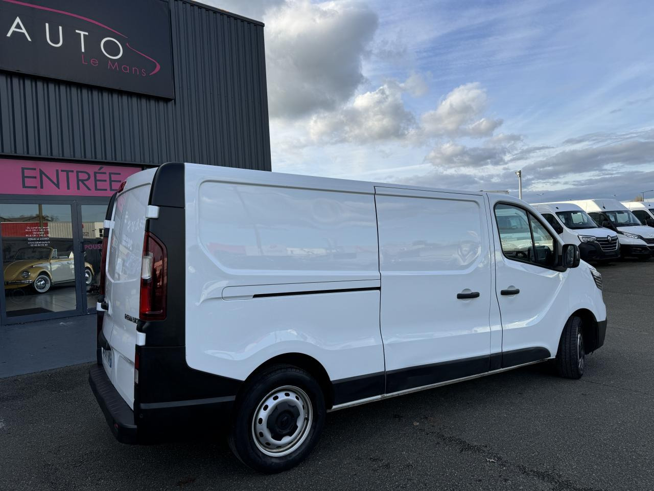RENAULT Trafic L2H1 3000 Kg 2.0 Blue dCi - 130 III FOURGON Fourgon Grand Confort L2H1 PHASE 3 - Furgon: slika 5 RENAULT Trafic L2H1 3000 Kg 2.0 Blue dCi - 130 III FOURGON Fourgon Grand Confort L2H1 PHASE 3 - Furgon: slika 5