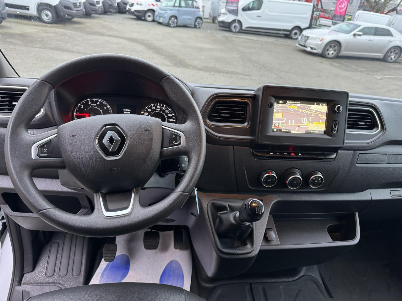 Renault Master Confort R3500RJ L3H2 2.3 Energy dCi - 165 III CABINE APPROFONDIE Cabine approfondie L3H2 Pro - Dostavno vozilo z dvojno kabino: slika 4 Renault Master Confort R3500RJ L3H2 2.3 Energy dCi - 165 III CABINE APPROFONDIE Cabine approfondie L3H2 Pro - Dostavno vozilo z dvojno kabino: slika 4