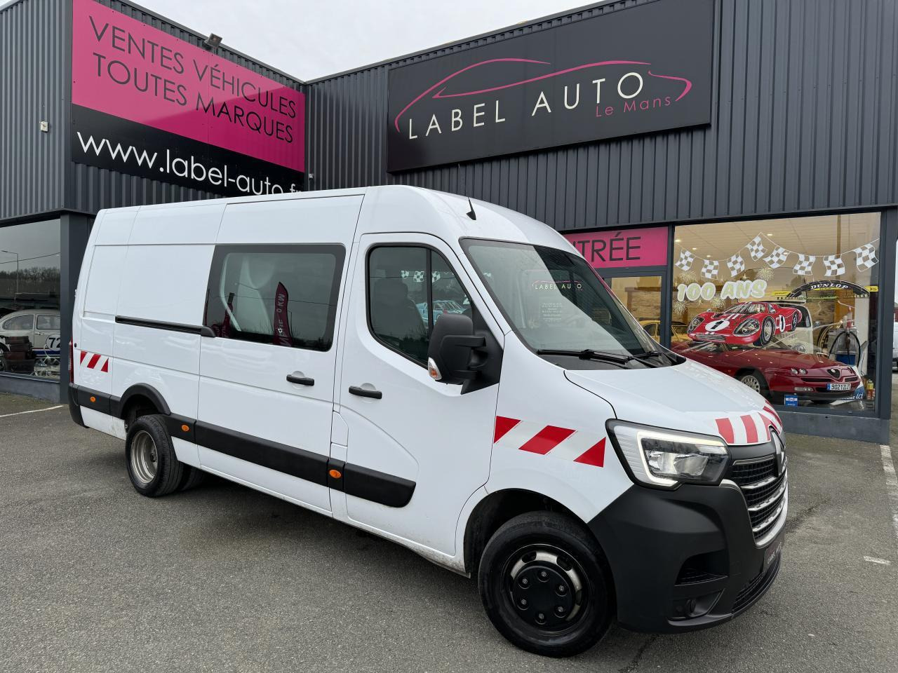 Renault Master F3500 L3H2 2.3 BLUE DCI 135CH CABINE APPROFONDIE 6 PLACES GRAND CONFORT - Dostavno vozilo z dvojno kabino: slika 3 Renault Master F3500 L3H2 2.3 BLUE DCI 135CH CABINE APPROFONDIE 6 PLACES GRAND CONFORT - Dostavno vozilo z dvojno kabino: slika 3