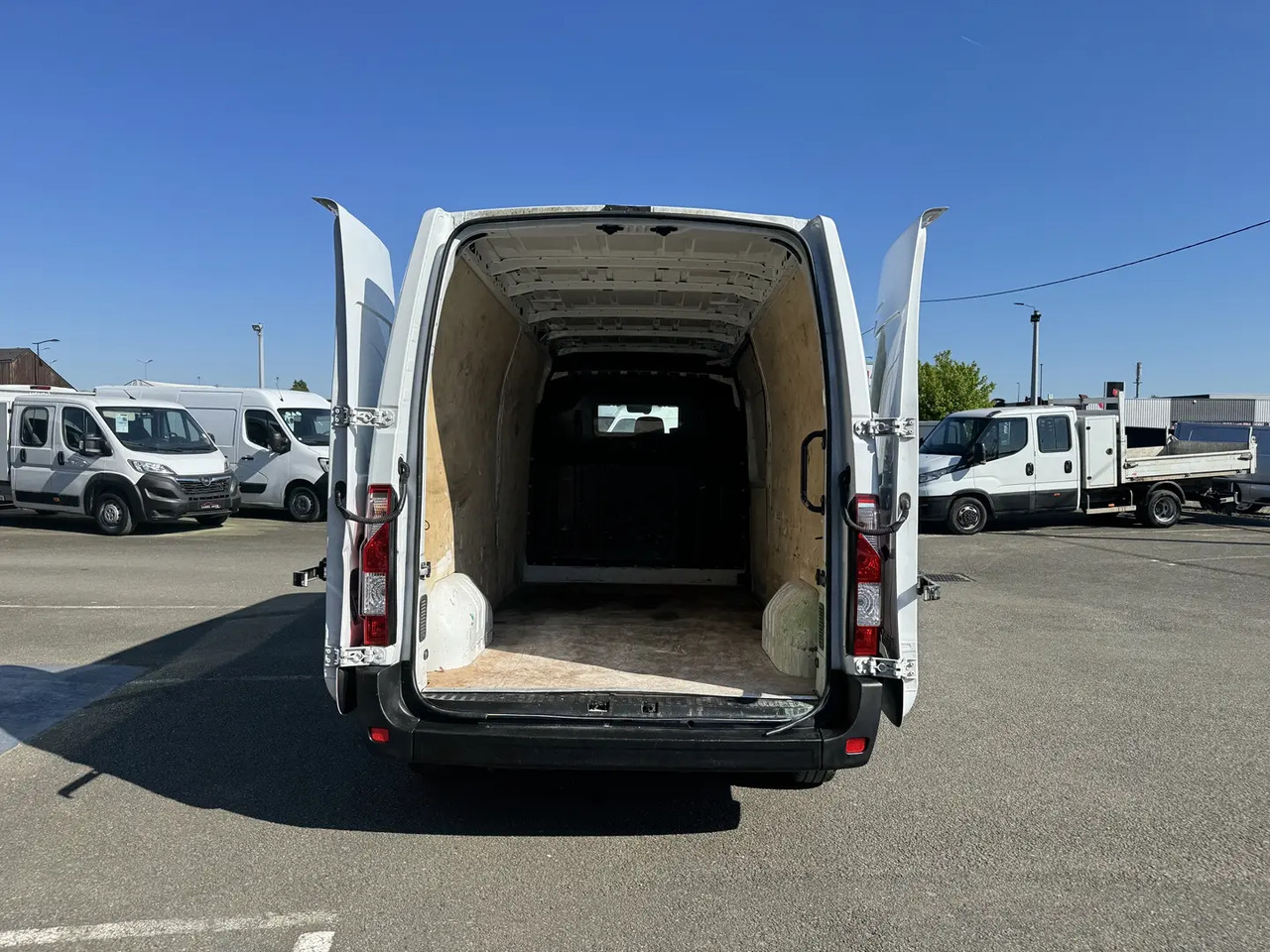 Renault Master F3500 L3H2 2.3 DCI 135CH CONFORT EURO6 - Furgon: slika 2 Renault Master F3500 L3H2 2.3 DCI 135CH CONFORT EURO6 - Furgon: slika 2