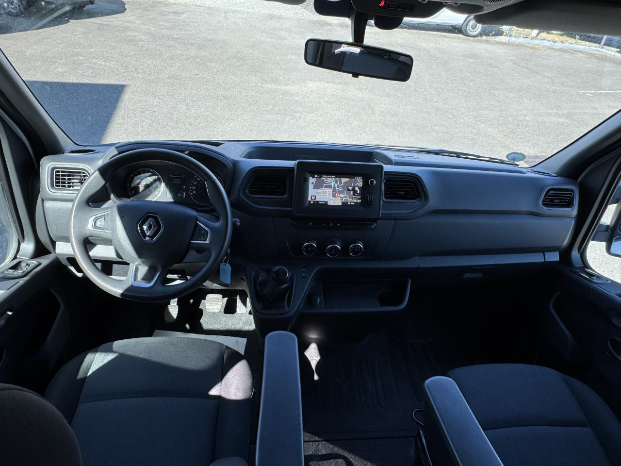 Renault Master RENAULT 3T5 BENNE + COFFRE RJ DOUBLE CABINE 6 PL 2.3 DCI 130 CH CONFORT + GPS + REGUL + CLIM - Dostavno vozilo prekucnik: slika 3 Renault Master RENAULT 3T5 BENNE + COFFRE RJ DOUBLE CABINE 6 PL 2.3 DCI 130 CH CONFORT + GPS + REGUL + CLIM - Dostavno vozilo prekucnik: slika 3