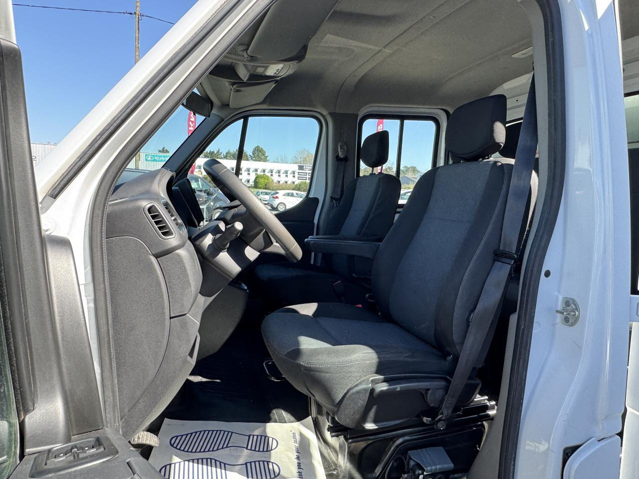 Renault Master RENAULT 3T5 BENNE + COFFRE RJ DOUBLE CABINE 6 PL 2.3 DCI 130 CH CONFORT + GPS + REGUL + CLIM - Dostavno vozilo prekucnik: slika 4 Renault Master RENAULT 3T5 BENNE + COFFRE RJ DOUBLE CABINE 6 PL 2.3 DCI 130 CH CONFORT + GPS + REGUL + CLIM - Dostavno vozilo prekucnik: slika 4