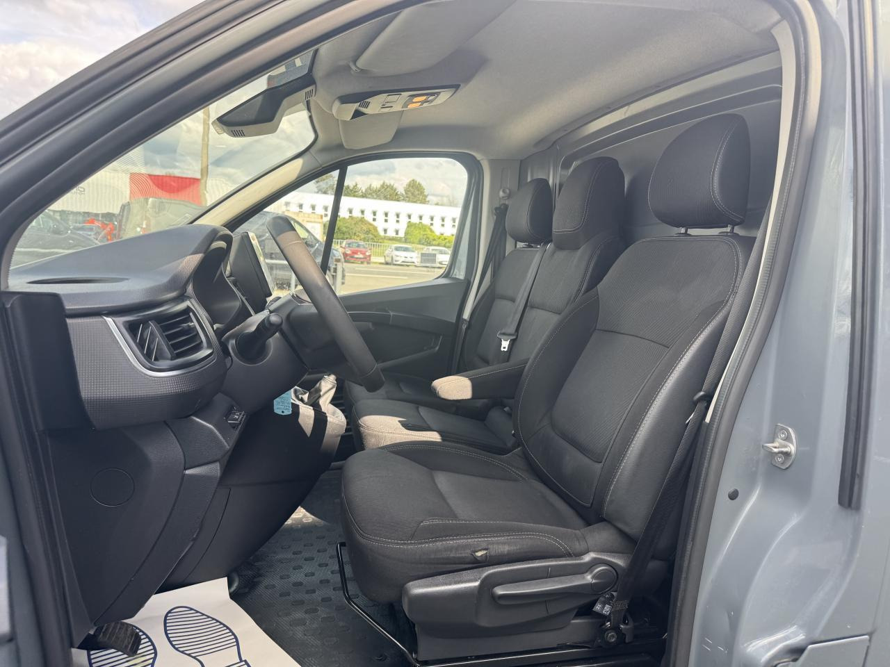Renault Trafic L1H1 2T8 2.0 BLUE DCI 130CH GRAND CONFORT - Furgon: slika 5 Renault Trafic L1H1 2T8 2.0 BLUE DCI 130CH GRAND CONFORT - Furgon: slika 5