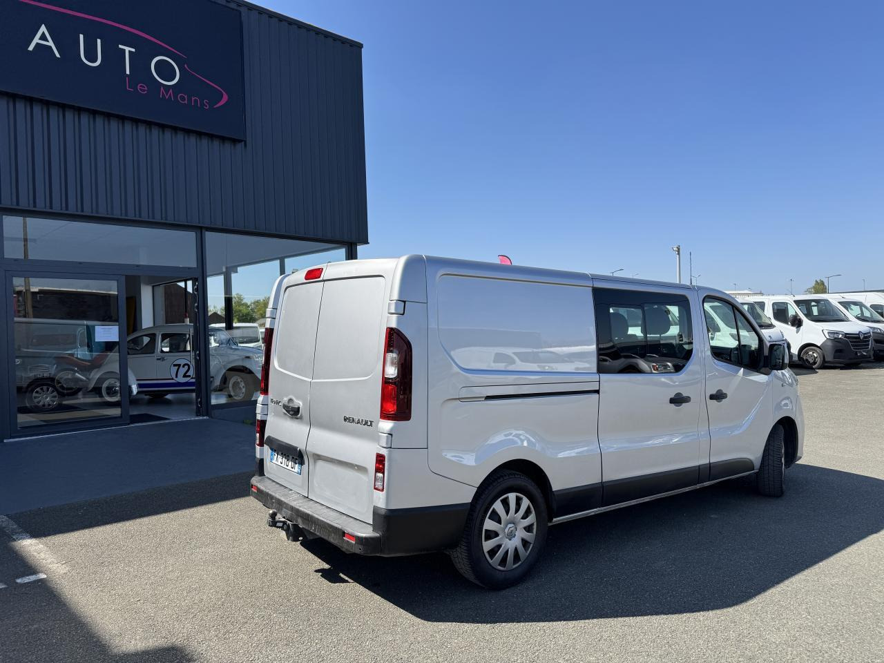 Renault Trafic L2H1 2.0 DCI 145CH CABINE APPROFONDIE 6 PLACES CONFORT EDC - Dostavno vozilo z dvojno kabino: slika 3 Renault Trafic L2H1 2.0 DCI 145CH CABINE APPROFONDIE 6 PLACES CONFORT EDC - Dostavno vozilo z dvojno kabino: slika 3