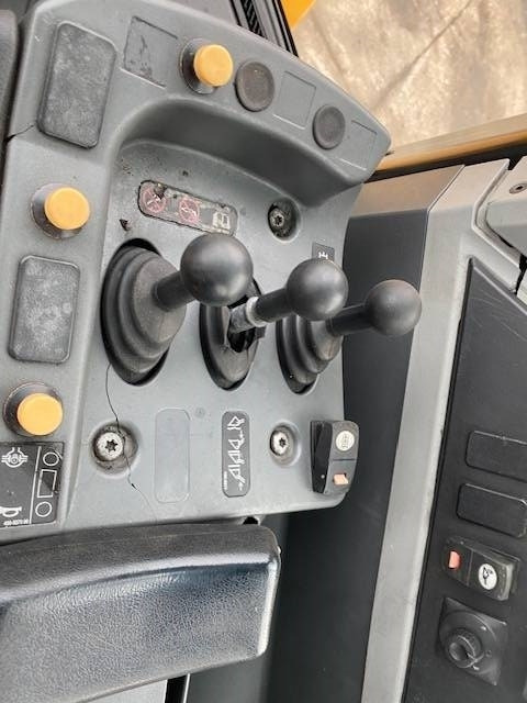 CAT 966 M  lizing CAT 966 M: slika 26