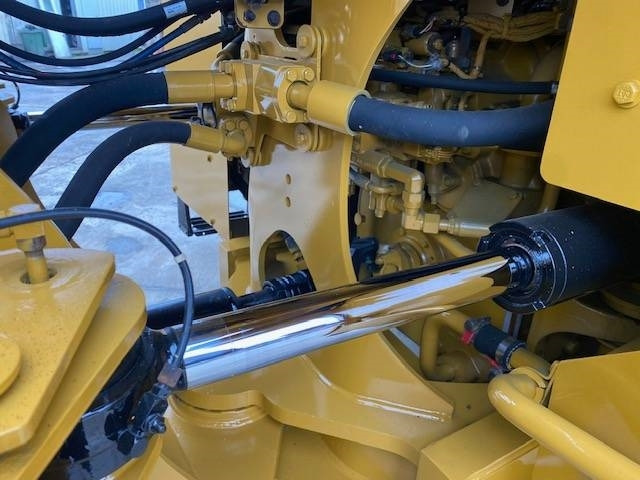 CAT 966 M  lizing CAT 966 M: slika 8