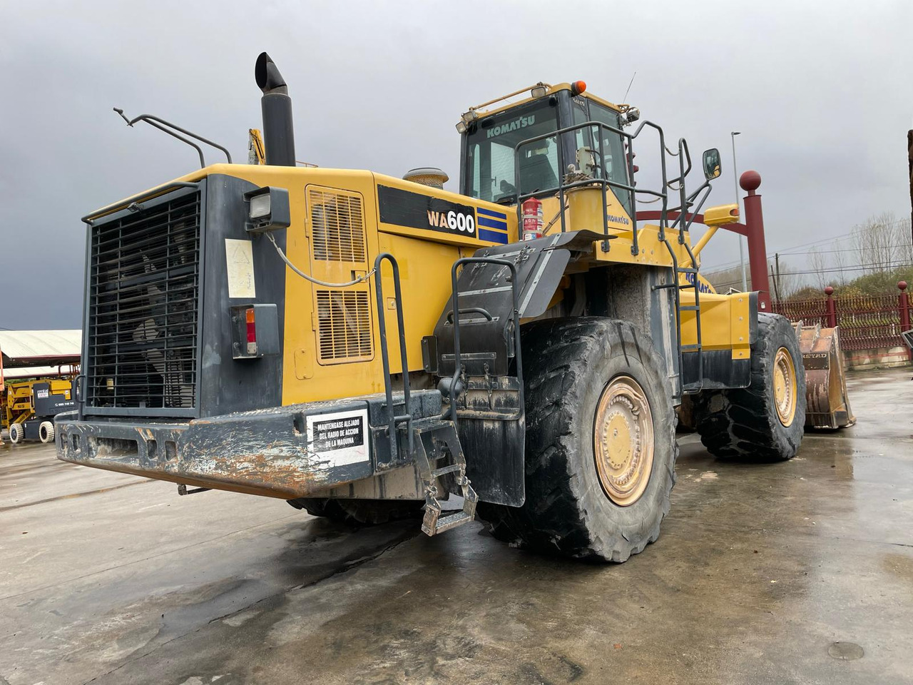 KOMATSU WA600-6 - Kolesni nakladalec: slika 4 KOMATSU WA600-6 - Kolesni nakladalec: slika 4