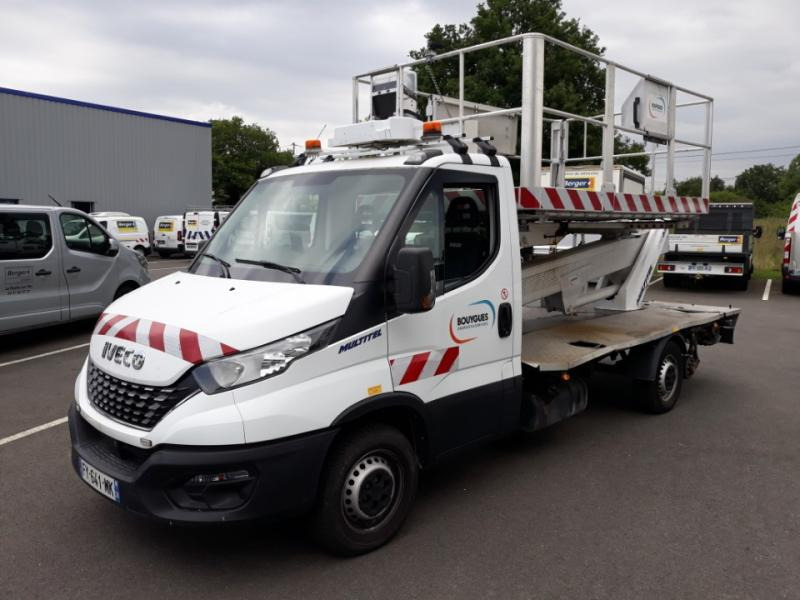 Iveco Daily 35S14 Plateau Nacelle 6m50 Spécial tunnel - Dvižna ploščad montirana na tovornjak: slika 1 Iveco Daily 35S14 Plateau Nacelle 6m50 Spécial tunnel - Dvižna ploščad montirana na tovornjak: slika 1
