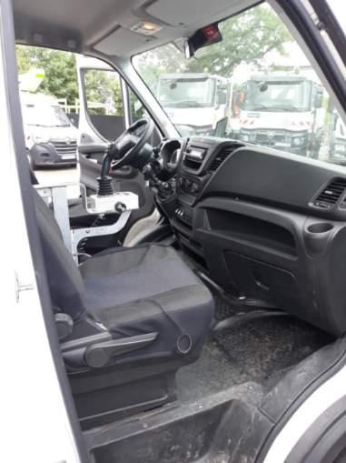Iveco Daily 35S14 Plateau Nacelle 6m50 Spécial tunnel - Dvižna ploščad montirana na tovornjak: slika 5 Iveco Daily 35S14 Plateau Nacelle 6m50 Spécial tunnel - Dvižna ploščad montirana na tovornjak: slika 5