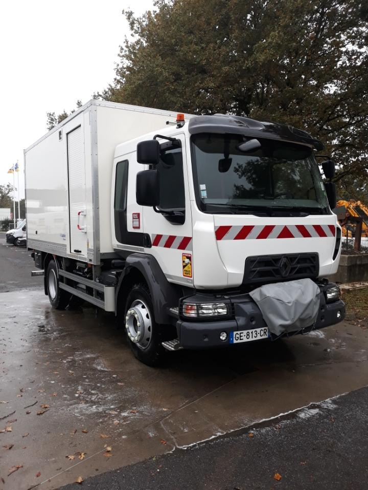 Renault D 13 HIGH K P4X2 280CV Double cabine 6 places - Tovornjak zabojnik: slika 2 Renault D 13 HIGH K P4X2 280CV Double cabine 6 places - Tovornjak zabojnik: slika 2
