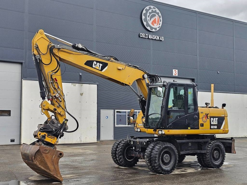CAT M 316 D - Bager na kolesih: slika 1 CAT M 316 D - Bager na kolesih: slika 1