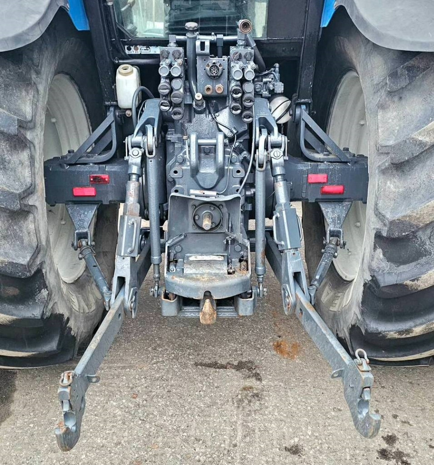 Traktor New Holland 8360 DT: slika 12 Traktor New Holland 8360 DT: slika 12