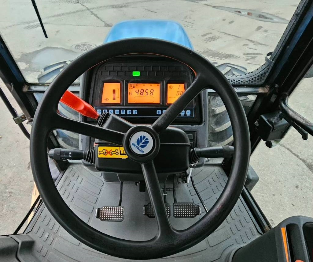 Traktor New Holland 8360 DT: slika 20 Traktor New Holland 8360 DT: slika 20