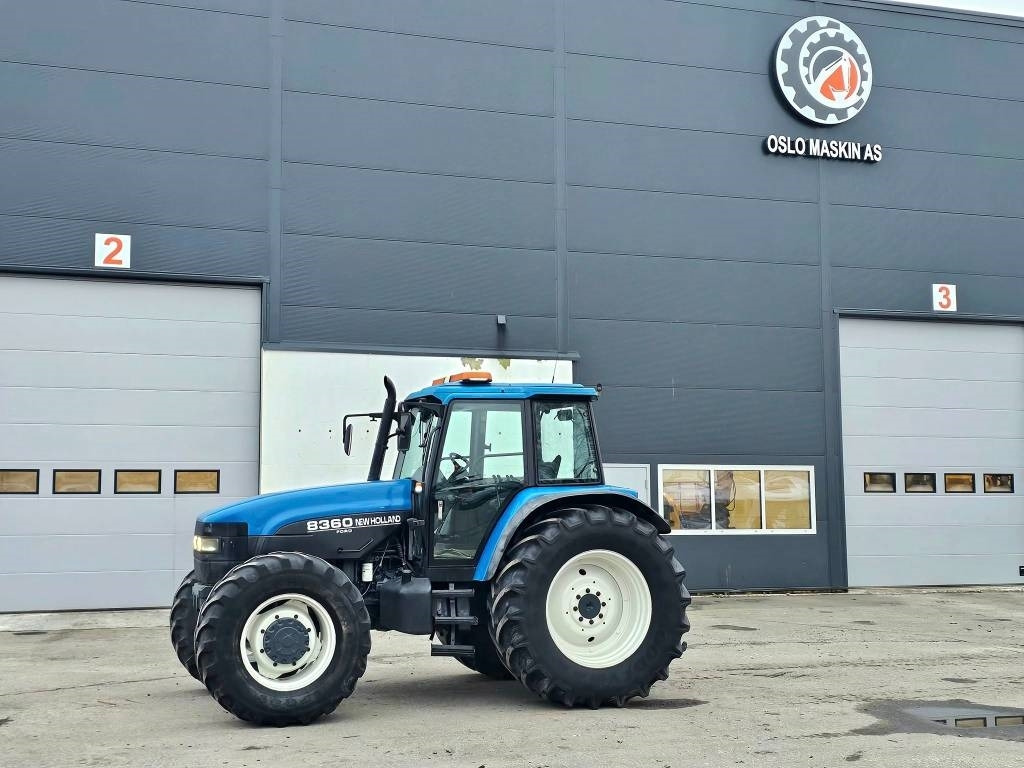 New Holland 8360 DT - Traktor: slika 2 New Holland 8360 DT - Traktor: slika 2