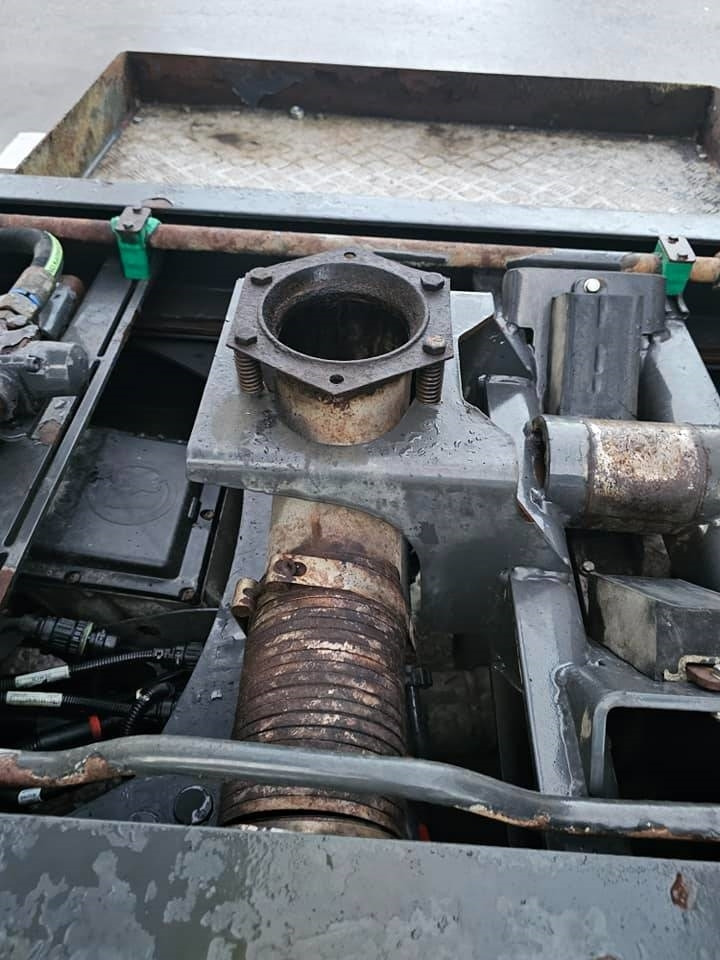 Tovornjak prekucnik Volvo FH 16 700: slika 18