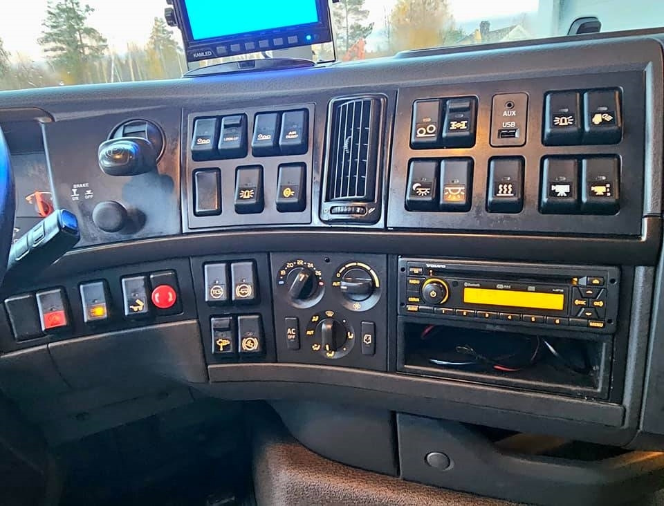 Tovornjak prekucnik Volvo FH 16 700: slika 38