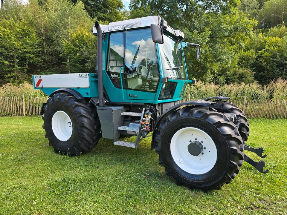 Fendt Xylon 524 Ez. 2003 50kmh 7900 Stunden Traktor Schlepper 522 520 - Jahalni traktor: slika 3 Fendt Xylon 524 Ez. 2003 50kmh 7900 Stunden Traktor Schlepper 522 520 - Jahalni traktor: slika 3