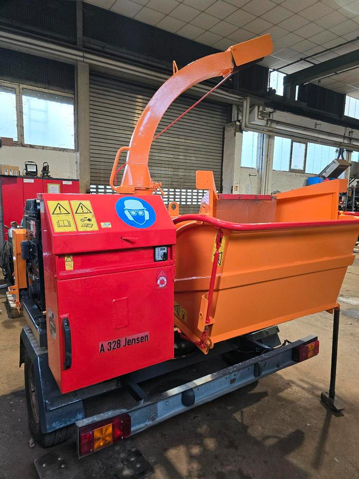 Jensen A328 Holzhäcksler Holzhacker Häcksler Hacker Holzhackschnitzler Schredder - Lesni sekalnik: slika 3 Jensen A328 Holzhäcksler Holzhacker Häcksler Hacker Holzhackschnitzler Schredder - Lesni sekalnik: slika 3
