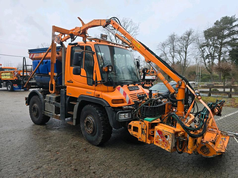 Mercedes-Benz Unimog 405 U400 mit Mulag MKM 700 Schmidt Stratos Salzstreuer 400 500 300 423 430 527 Dücker - Komunalno/ Posebno vozilo: slika 2 Mercedes-Benz Unimog 405 U400 mit Mulag MKM 700 Schmidt Stratos Salzstreuer 400 500 300 423 430 527 Dücker - Komunalno/ Posebno vozilo: slika 2