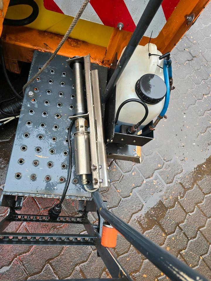 Posipalnik peska/ Soli Küpper-Weisser IMSSM F20020HFA Salzstreuer Salzsilo Streuautomat Winterdienst Unimog 405 U300 U 400 500 530 527 423 427 318 218 ThermoMat Schmidt Stratos Mulag Parkrahmen: slika 7