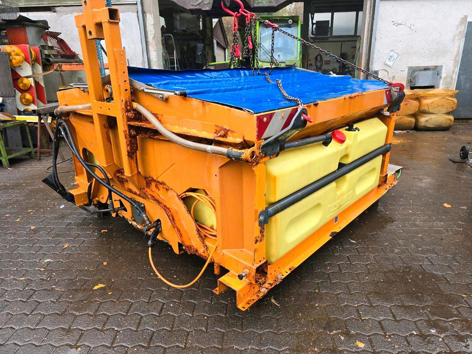 Küpper-Weisser IMSSM F20020HFA Salzstreuer Salzsilo Streuautomat Winterdienst Unimog 405 U300 U 400 500 530 527 423 427 318 218 ThermoMat Schmidt Stratos Mulag Parkrahmen - Posipalnik peska/ Soli: slika 3 Küpper-Weisser IMSSM F20020HFA Salzstreuer Salzsilo Streuautomat Winterdienst Unimog 405 U300 U 400 500 530 527 423 427 318 218 ThermoMat Schmidt Stratos Mulag Parkrahmen - Posipalnik peska/ Soli: slika 3