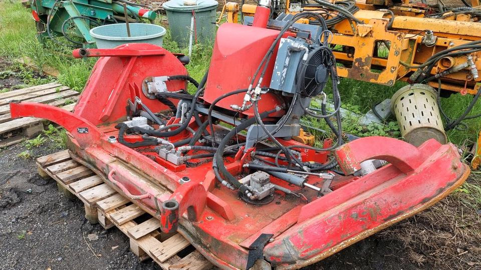 Loipfinger T320KLM Mähwerk Mulchgerät Mulchmäher für Aebi Kubota Iseki Deutz Fendt - Vrtna kosilnica: slika 1 Loipfinger T320KLM Mähwerk Mulchgerät Mulchmäher für Aebi Kubota Iseki Deutz Fendt - Vrtna kosilnica: slika 1