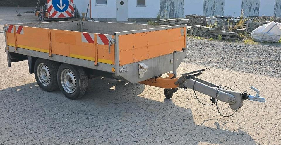 Mersch Hochlader Tieflader mit Auffahrrampen Anhänger PKW Tandemanhänger Wechselzugöse Höhenverstellbare Zugdeichsel - Plato/ Tovorna prikolica: slika 2 Mersch Hochlader Tieflader mit Auffahrrampen Anhänger PKW Tandemanhänger Wechselzugöse Höhenverstellbare Zugdeichsel - Plato/ Tovorna prikolica: slika 2