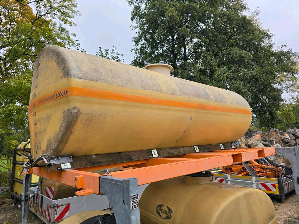 Mulag 5000FL 5m3 Wassertank Speidel Wasserfass für Unimog UGE UGN 405 U300 400 500 427 430 LKW Boschung wassertank Laugentank Bewässerung 5000liter LKW - Kontejner cisterna: slika 2 Mulag 5000FL 5m3 Wassertank Speidel Wasserfass für Unimog UGE UGN 405 U300 400 500 427 430 LKW Boschung wassertank Laugentank Bewässerung 5000liter LKW - Kontejner cisterna: slika 2