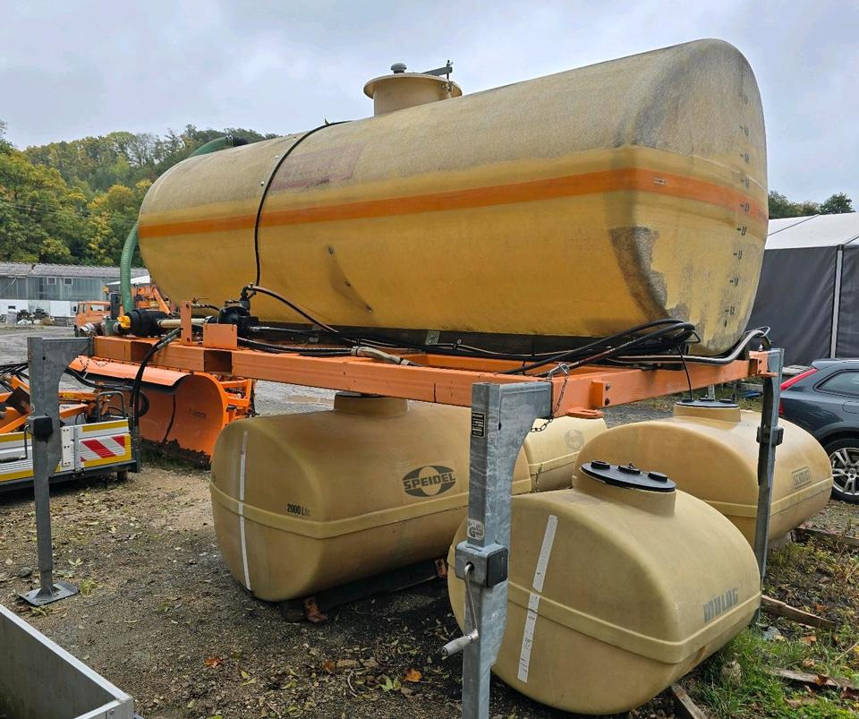 Mulag 5000FL 5m3 Wassertank Speidel Wasserfass für Unimog UGE UGN 405 U300 400 500 427 430 LKW Boschung wassertank Laugentank Bewässerung 5000liter LKW - Kontejner cisterna: slika 3 Mulag 5000FL 5m3 Wassertank Speidel Wasserfass für Unimog UGE UGN 405 U300 400 500 427 430 LKW Boschung wassertank Laugentank Bewässerung 5000liter LKW - Kontejner cisterna: slika 3