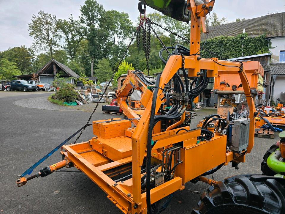 Mulag MHU 800 Mähausleger Böschungsmäher Böschungsmulcher für Unimog 405 U 300 400 500 318 423 427 430 527 535 530 Mercedes-Benz - Mulčer na roki: slika 1 Mulag MHU 800 Mähausleger Böschungsmäher Böschungsmulcher für Unimog 405 U 300 400 500 318 423 427 430 527 535 530 Mercedes-Benz - Mulčer na roki: slika 1