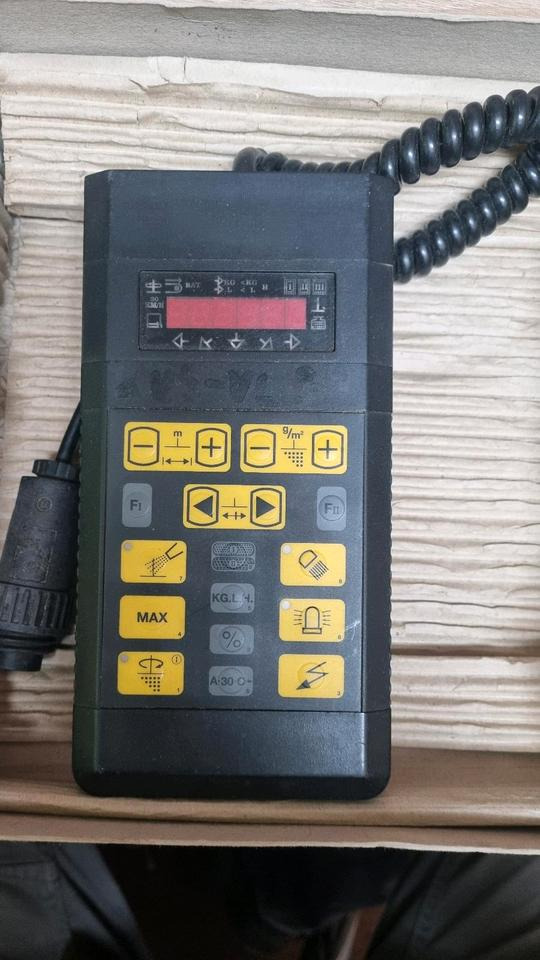 NU 314K Steuerung Schmidt Nido Aebi Salzstreuer Salzsilo Bedienung 92203 Stratos Mitos - Električni sistem za Komunalno/ Posebno vozilo: slika 1 NU 314K Steuerung Schmidt Nido Aebi Salzstreuer Salzsilo Bedienung 92203 Stratos Mitos - Električni sistem za Komunalno/ Posebno vozilo: slika 1