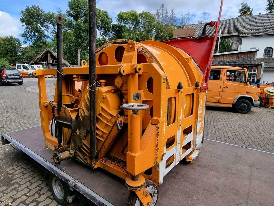 Schmidt Schneefräse Schneeschleuder für Unimog Traktor Beilhack - Snežni puhalnik: slika 4 Schmidt Schneefräse Schneeschleuder für Unimog Traktor Beilhack - Snežni puhalnik: slika 4