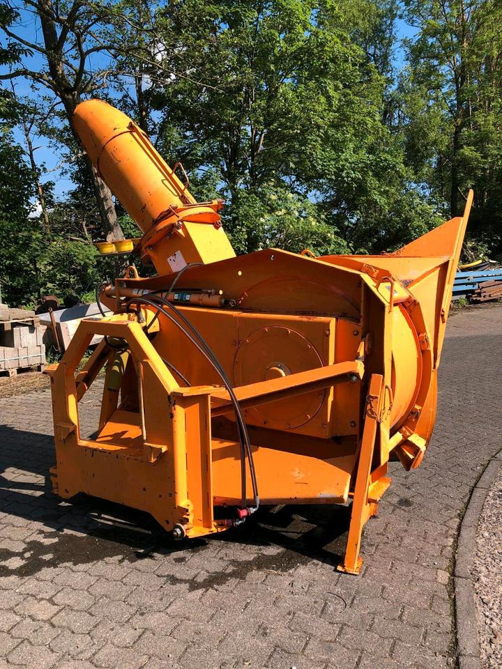 Schneeschleuder Beilhack HS 135 S Schneefräse Anbau- Schneeschleuder für Unimog 405 U300 U 400 500 405 423 430 530 318 527 427 327 - Snežni puhalnik: slika 2 Schneeschleuder Beilhack HS 135 S Schneefräse Anbau- Schneeschleuder für Unimog 405 U300 U 400 500 405 423 430 530 318 527 427 327 - Snežni puhalnik: slika 2