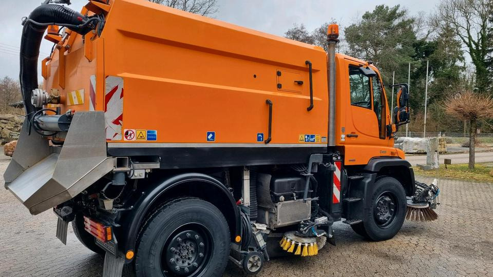 Unimog Kehrmaschine U400 405 Mercedes-Benz Hydrostat Wechsellenkung Variopilot - Vozilo za pometanje: slika 5 Unimog Kehrmaschine U400 405 Mercedes-Benz Hydrostat Wechsellenkung Variopilot - Vozilo za pometanje: slika 5