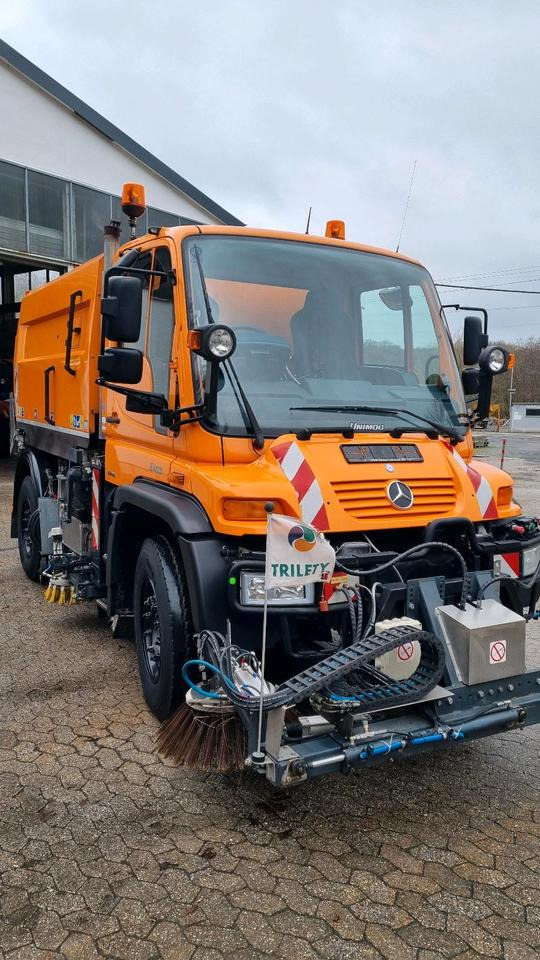 Unimog Kehrmaschine U400 405 Mercedes-Benz Hydrostat Wechsellenkung Variopilot - Vozilo za pometanje: slika 4 Unimog Kehrmaschine U400 405 Mercedes-Benz Hydrostat Wechsellenkung Variopilot - Vozilo za pometanje: slika 4