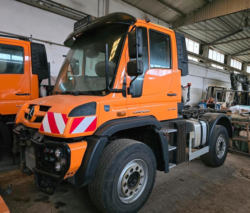 Unimog U423 EAS NKS-Z-UGE-43 Mercedes-Benz 405/10 405/12 UGE Mercedes-Benz U 318 323 327 423 427 429 430 EasyDrive Variopilot - Tovornjak-šasija, Komunalno/ Posebno vozilo: slika 1 Unimog U423 EAS NKS-Z-UGE-43 Mercedes-Benz 405/10 405/12 UGE Mercedes-Benz U 318 323 327 423 427 429 430 EasyDrive Variopilot - Tovornjak-šasija, Komunalno/ Posebno vozilo: slika 1
